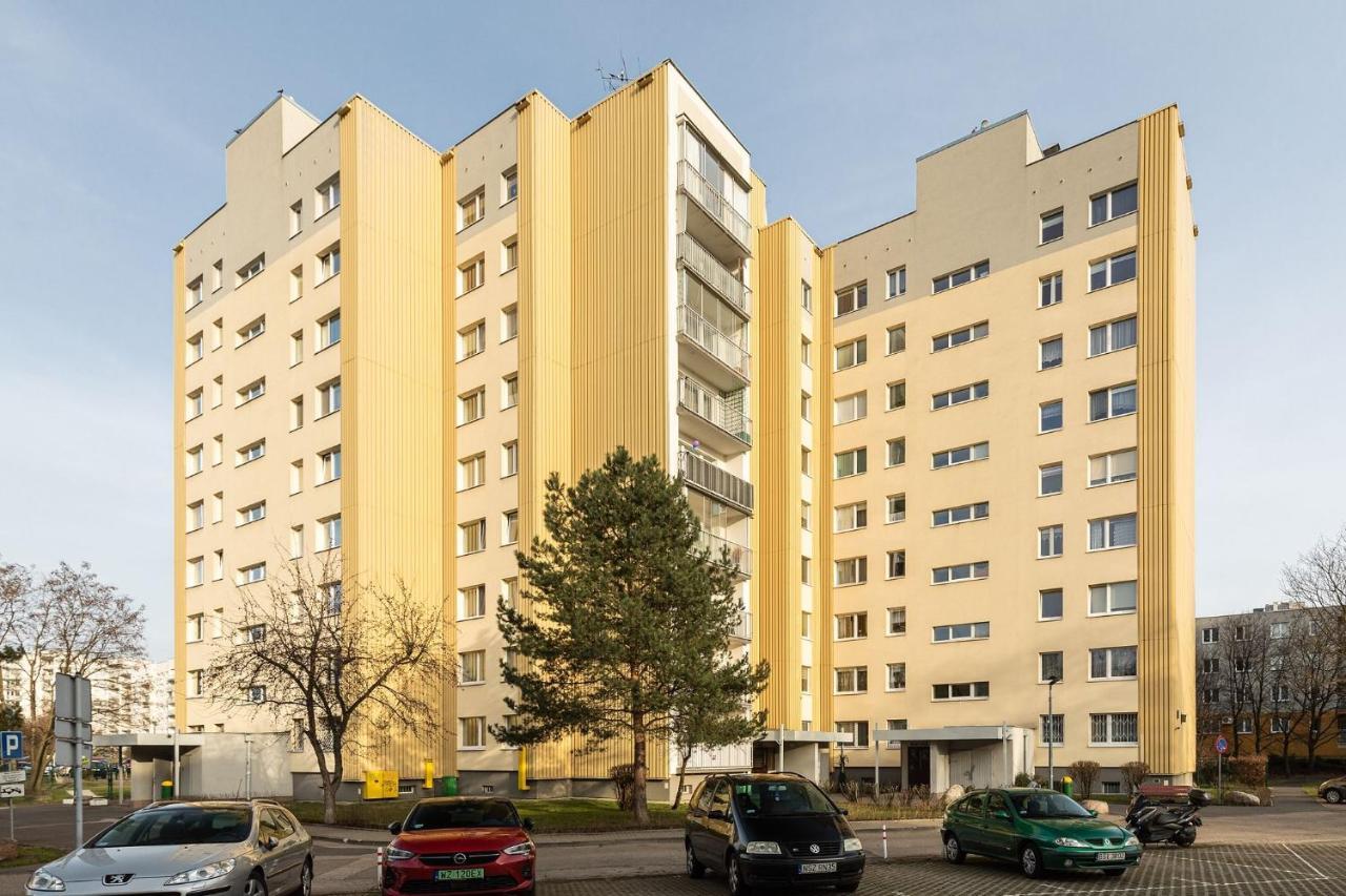Room, Pirenejska 20 Cozy Rooms Warszawa Exteriör bild